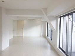 カスタリアお茶の水 7階1LDKのリビング/ダイニング