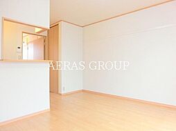 グラテース雅和 1階ワンルームのリビング/ダイニング