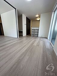 エムズハイツ千本三条 2階1LDKのリビング/ダイニング