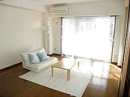 イズミタダマンション 1階1DKのリビング/ダイニング