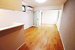 ジェノヴィア池袋 1階1LDKのリビング/ダイニング