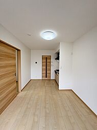 アムール淵野辺 102 1階1LDKのリビング/ダイニング