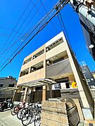 石津川駅より徒歩3分 3階 築11年10ヶ月の賃貸物件