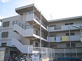 岸和田市西之内町 3階建 築32年のイメージ