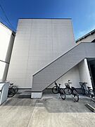 堺東駅より徒歩15分 1階 築9年6ヶ月の賃貸物件