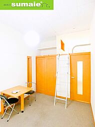 レオパレスベルソー 2階1Kのリビング/ダイニング