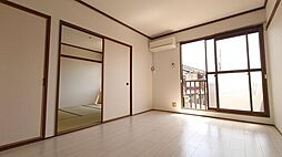 ファミーユ篠原 2階2DKのリビング/ダイニング