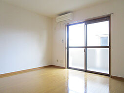 リリーフ・ウエスト 202 2階1Kのリビング/ダイニング