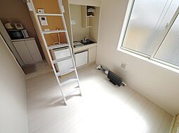 ユナイト渡田ジェイムス・フランク 2階ワンルームのリビング/ダイニング