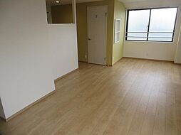 メゾンアーガマ 3階ワンルームのリビング/ダイニング