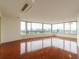 青山パークタワー 28階3LDKのリビング/ダイニング