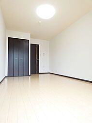 近鉄奈良線 八戸ノ里駅 徒歩5分の賃貸アパート 1階1Kのリビング/ダイニング