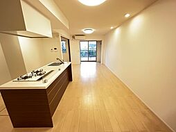 フィオーレ西平山 102 1階1LDKのリビング/ダイニング