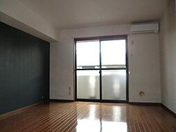 ソリアードII 2階ワンルームのリビング/ダイニング