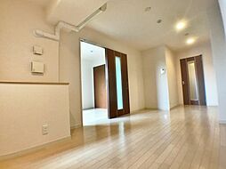 WELLBEAR新神戸 201 2階1LDKのリビング/ダイニング