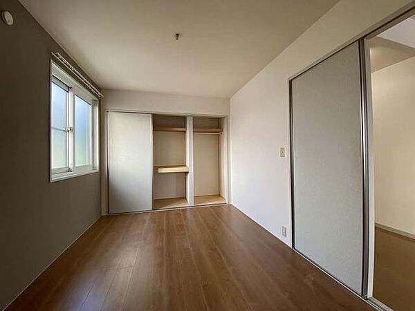 apartment 岩手県奥州市水沢佐倉河字鐙田96-1
水沢佐倉河の賃貸情報を見る
物件地図