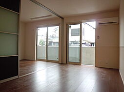 Ｖｉｌｌａ Ｇａｒｌａｎｄ Ｃｏｕｒｔ 3階1LDKのリビング/ダイニング