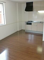 クレッシェンテ 1階1LDKのリビング/ダイニング