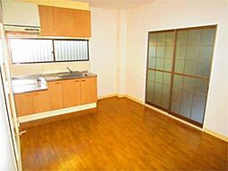 ファミールA 205 2階3LDKのリビング/ダイニング