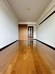 多摩都市モノレール 中央大学・明星大学駅 徒歩5分の賃貸マンション 2階1Kのリビング/ダイニング