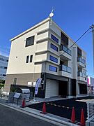 湘南台駅より徒歩8分 新築 3階建の賃貸物件
