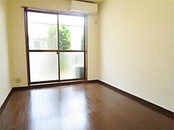 アドニスイースト 102 1階1Kのリビング/ダイニング