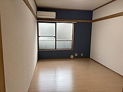 宜雨荘 1階ワンルームのリビング/ダイニング