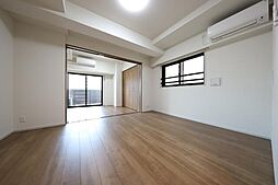 アーバンパーク三ノ輪2 6階1LDKのリビング/ダイニング