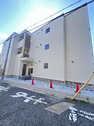 高石駅より徒歩14分 新築 3階建の賃貸物件