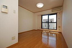 ヤワタヤビルディング 201 2階ワンルームのリビング/ダイニング