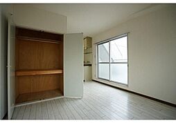 エレガンス綾瀬6 8階ワンルームのリビング/ダイニング