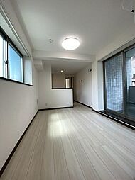 Lares East 1階2LDKのリビング/ダイニング