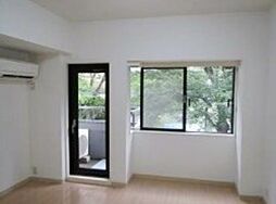 シュロス123 2階ワンルームのリビング/ダイニング