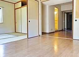 グリーンパーク藤 3階3DKのリビング/ダイニング