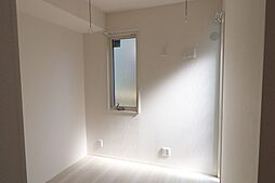 フラーリッシュ 1階1LDKのリビング/ダイニング