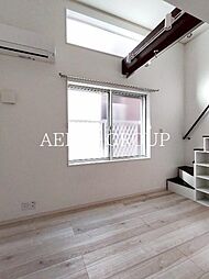 ハーミットクラブハウス・エーデル鶴見 2階ワンルームのリビング/ダイニング