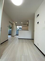 Lares East 1階2LDKのリビング/ダイニング