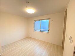 エメドゥーズ 1階1LDKのリビング/ダイニング