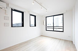 センテナリオ市谷二十騎町 503 5階1LDKのリビング/ダイニング