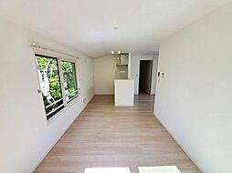 ＲＨＥＩＮＧＯＬＤ 2階1LDKのリビング/ダイニング