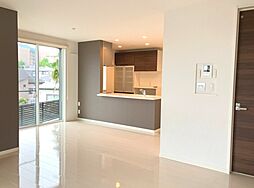 緑ケ丘戸建0 1 4LDKのリビング/ダイニング