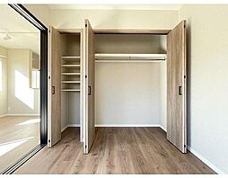 アゼリア 2階1LDKのリビング/ダイニング