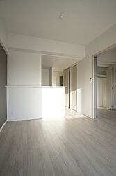 JR総武線 船橋駅 徒歩5分の賃貸マンション 2階1LDKのリビング/ダイニング