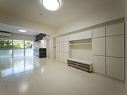 JR山手線 恵比寿駅 徒歩8分の賃貸マンション 5階2LDKのリビング/ダイニング