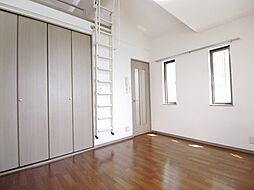 ステップ山水 1D 1階1Kのリビング/ダイニング