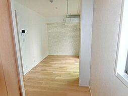 ガレ本八幡 2階1LDKのリビング/ダイニング