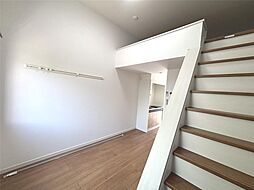 クラージュ橋本 102 1階ワンルームのリビング/ダイニング