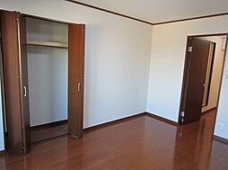 パーシモンズ・ガーデン 2階1Kのリビング/ダイニング