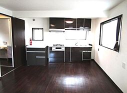 岩崎エステートビル 5階1LDKのリビング/ダイニング