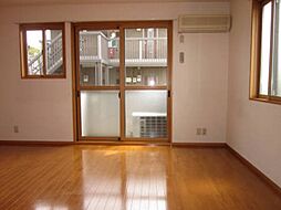 メゾン・ド・ルミエール Ｃ 1階1Kのリビング/ダイニング